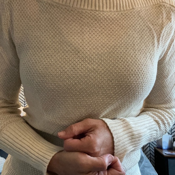 Banana republic boat neck sweater - Picture 3 of 5